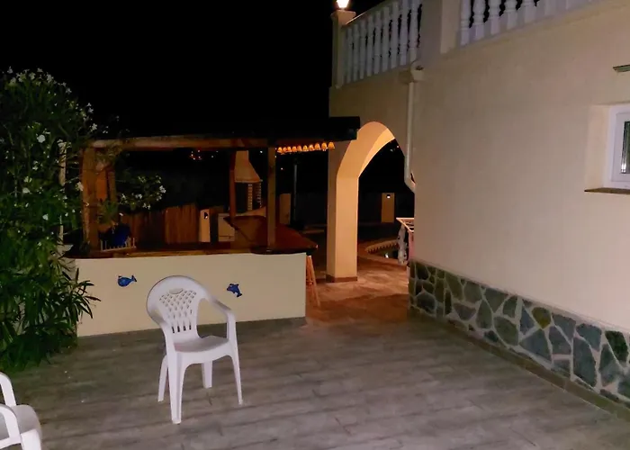 La Del Paraiso アパート *